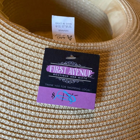 NWT Beach Hat Honeymoon Tropical Floppy - Picture 3 of 3